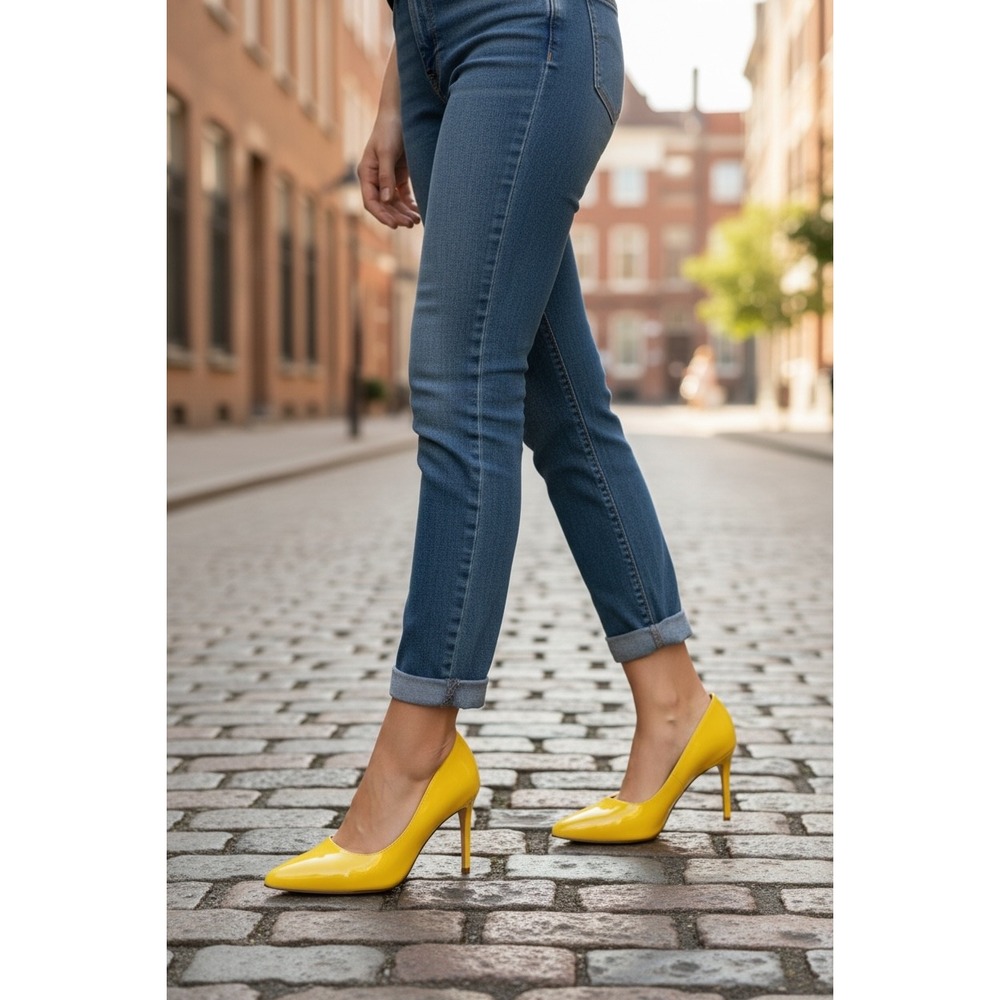 Nine West Shimmer Yellow Patent Heels 11M Pointed Toe 4" Stilettos